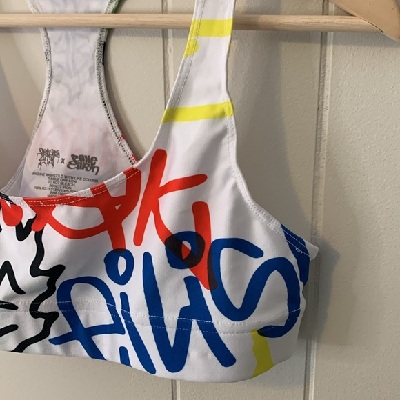 Billie Eilish x Freak City Graffiti Sports Bra Size Extra Large (RARE) - Picture 4 of 5